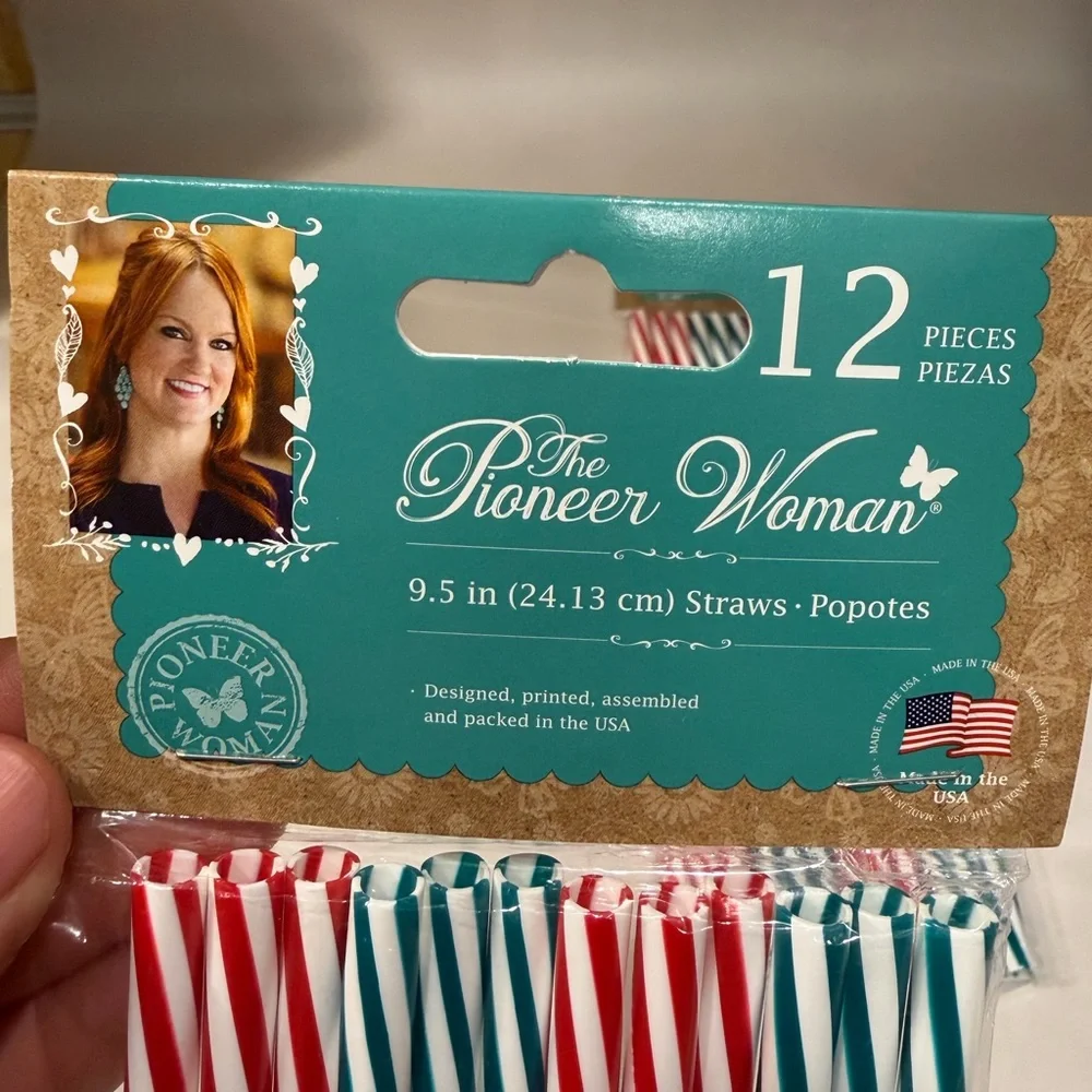The Pioneer (2) Woman Festive Striped Straws - Red and Blue